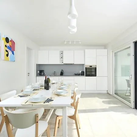 Holiday House In Basanija With Terrace, Air Conditioning, Wifi, Washing Machine 4983-1 Holiday home Basanija