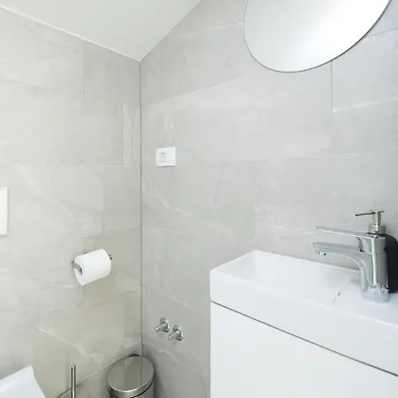 Holiday home Holiday House In Basanija With Terrace, Air Conditioning, Wifi, Washing Machine 4983-1 Basanija